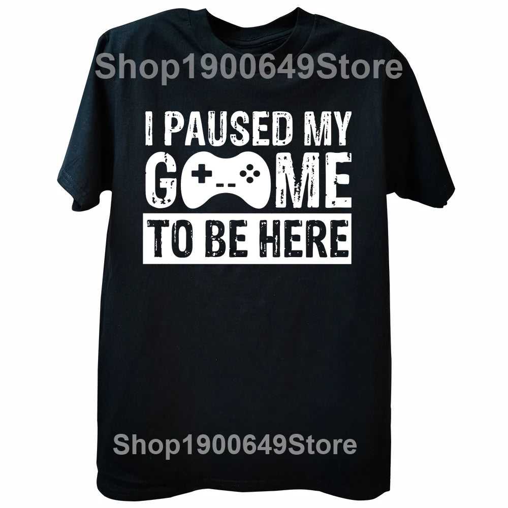 Camiseta divertida para hombre con estampado de videojuegos "Pausé mi juego para estar aquí" (2026) - Camiseta informal de manga corta y corte holgado - Ropa para hombre - Estilo Y2K