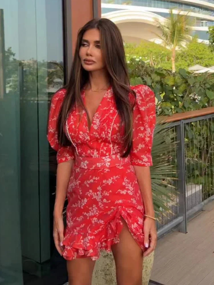 Vestido Mini Floral Rojo con Mangas Puff – V-neck y Abertura para Fiesta