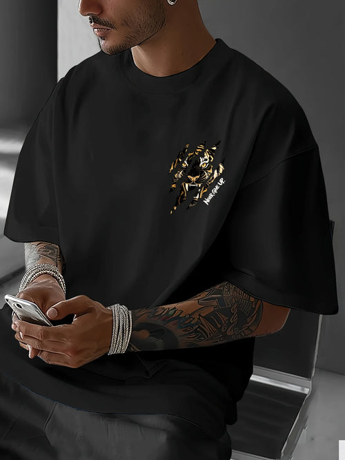 Camiseta de hombre de algodón 100% suave con estampado de garra de tigre "Never Give Up" (Nunca te rindas) de primera calidad. Perfecta para el estilo urbano veraniego y un look atrevido.