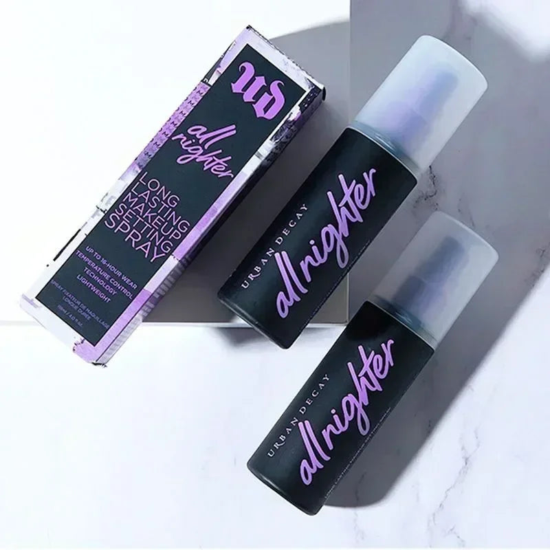 Spray fijador de maquillaje que forma rápidamente una película, maquillaje de larga duración, control de grasa, resistente al sudor y a las manchas. Versión clásica de 118 ml.