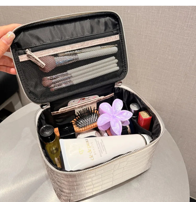 Neceser de maquillaje de piel de vaca de primera capa con estampado de cocodrilo, gran capacidad, estuche de viaje para artículos de aseo femenino, organizador clásico, bolsa de cosméticos
